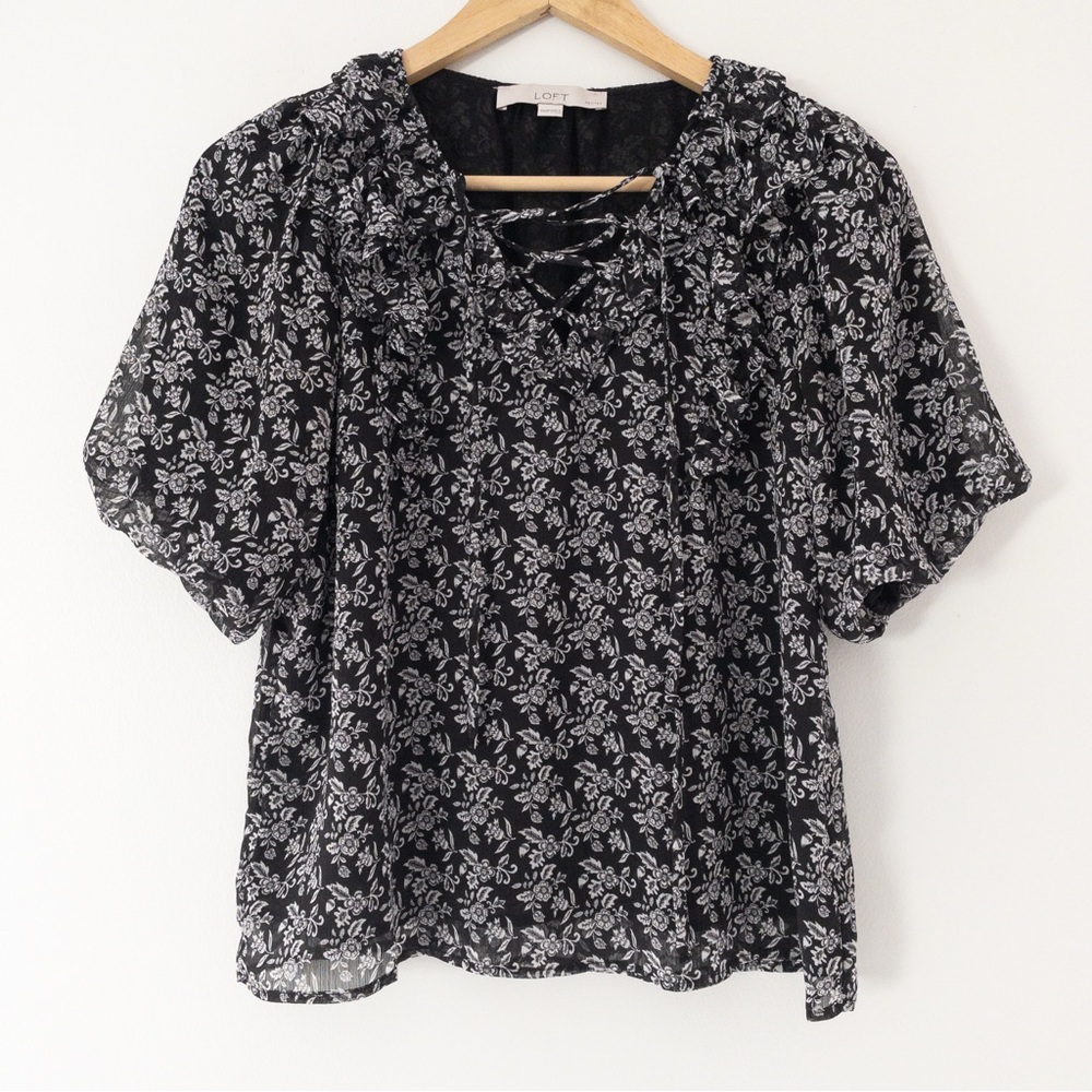 LOFT Black and White Floral Lace Up Short Sleeve Blouse